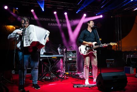 Presenetljiv odziv ob prvem dnevu praznovanja 50. Dnevov narodnih noš in oblačilne dediščine v Kamniku (26)